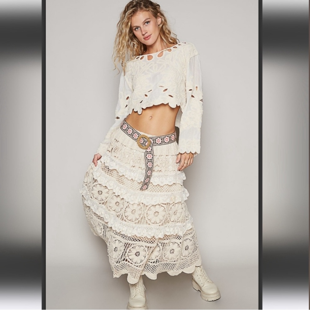 POL Boho Embroidered Scalloped Crop Top - Picture 4 of 6